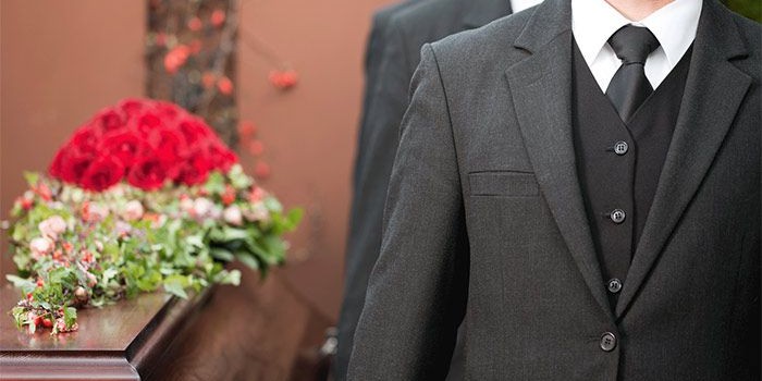 Как одеться на похороны